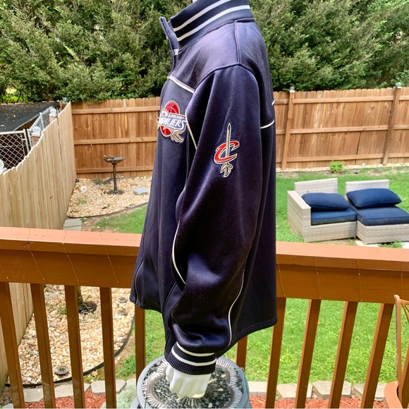 ⭐️SOLD⭐️Cleveland Cavaliers NBA Majestic Full Zip Jacket | Size L | Navy Blue - Picture 4 of 12